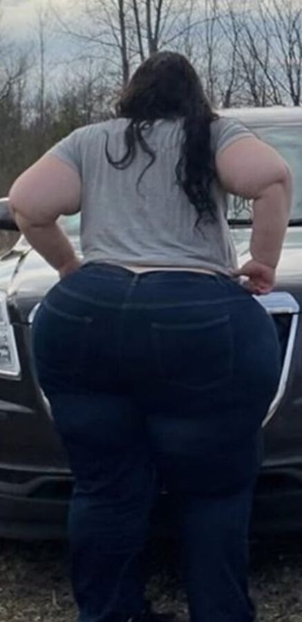 Mammoth booty mega chunky wide hip bbw pear sarah