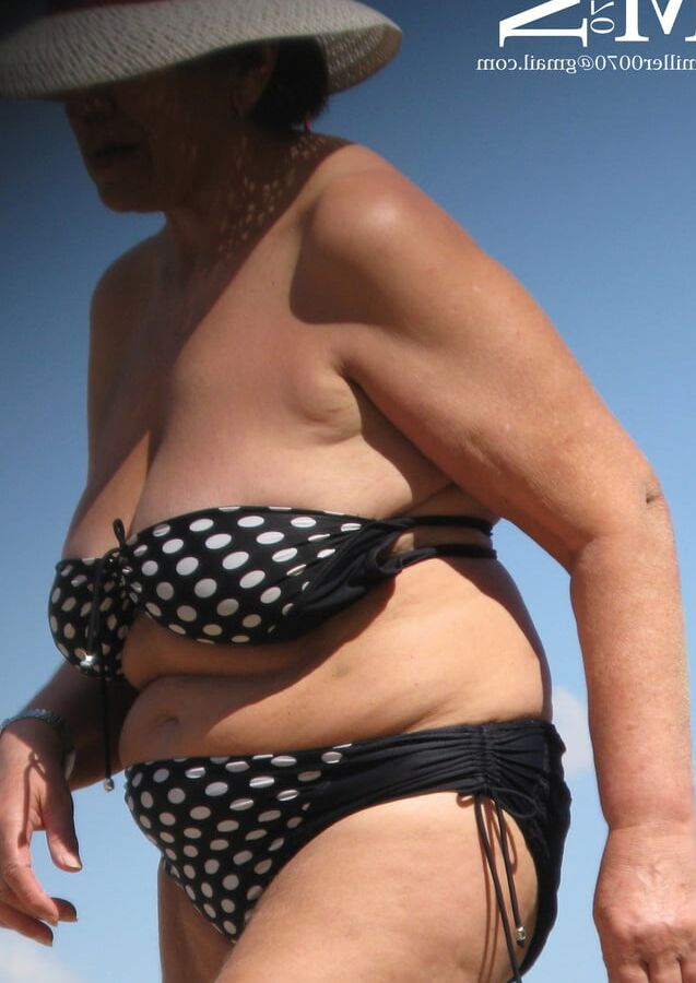 Big Boobs Beach Bikini (Samples)