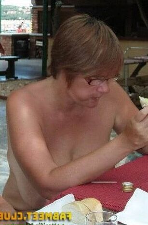 Nudist wife in Norway, Angi