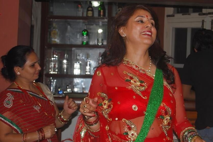 Sexy Bangladeshi Hindu MILF - Saima Das