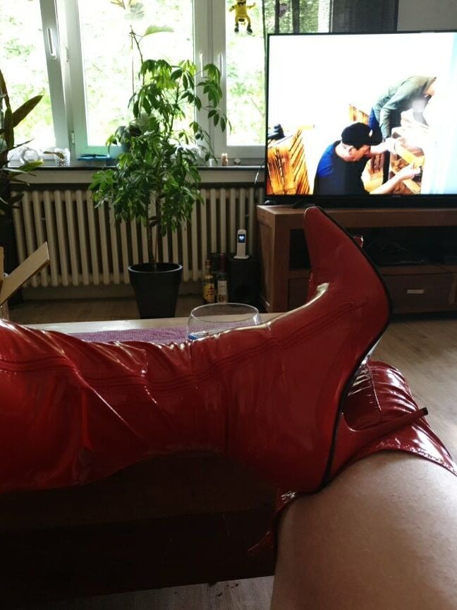 Neue Stiefel in rot