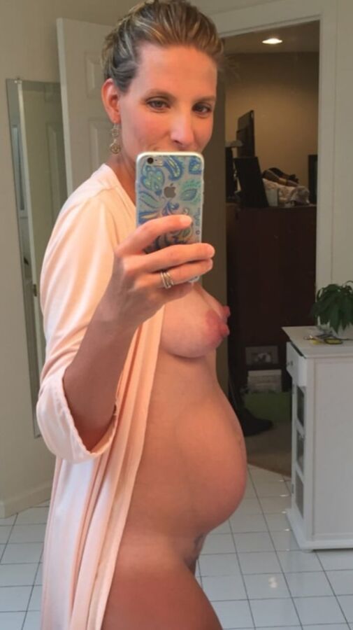 Pregnant Babes Gallery Set! Sexy Preggos