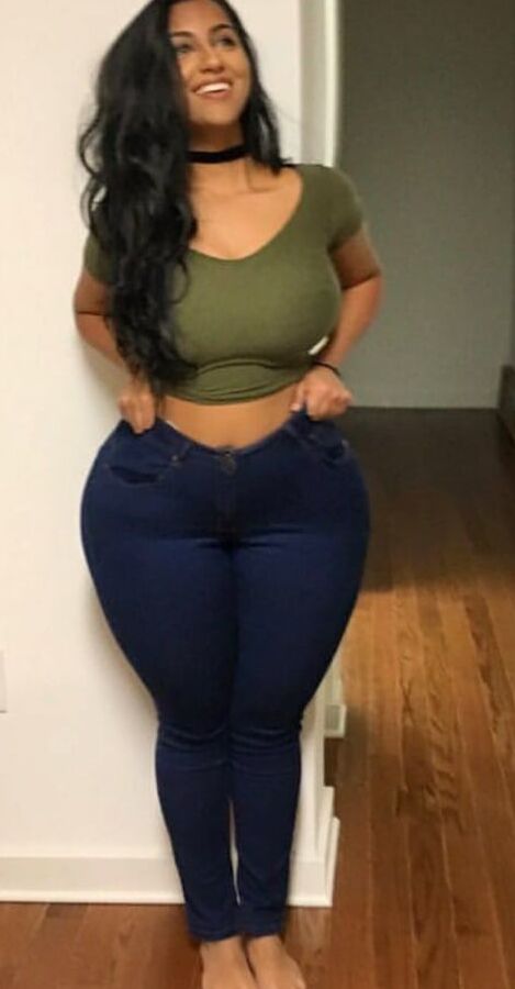 Latinas in jeans