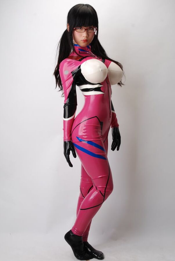 Eri Kitami in latex suit - Makinami Mari cosplay