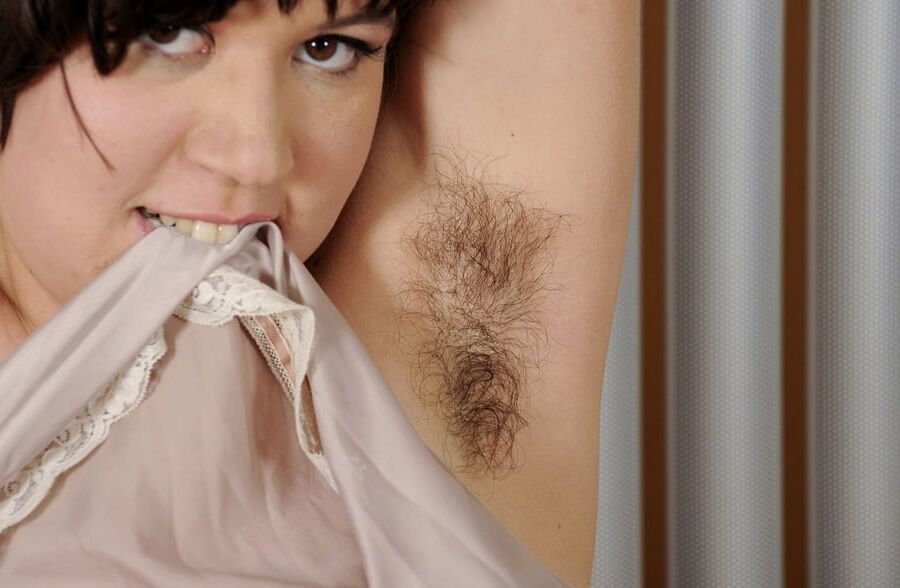 Carly - rasieren verboten ()