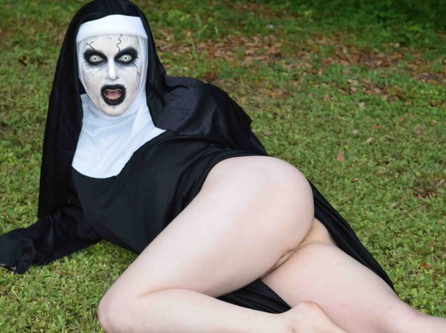 Goth Goddess Iza Vampira