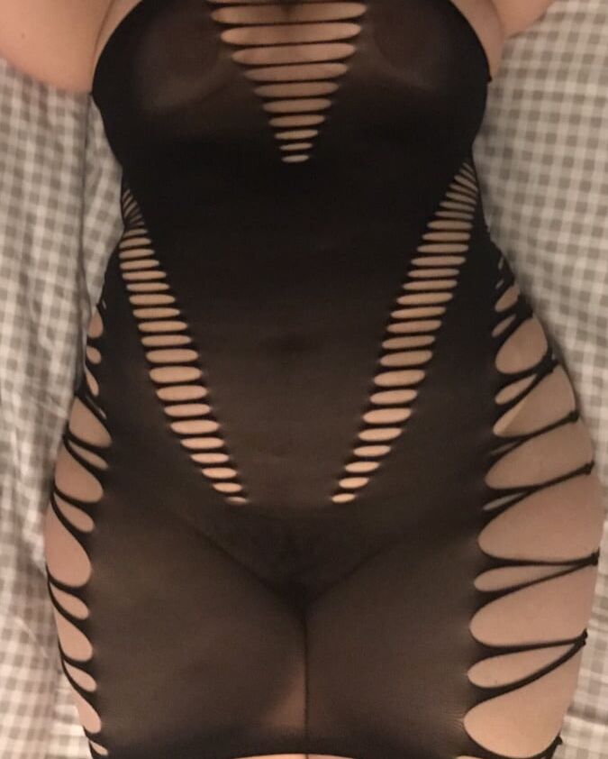 Thick wife in new sexy outfit