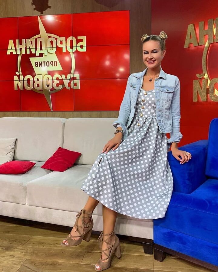 Sexy Russian blogger Marina Afrikantova