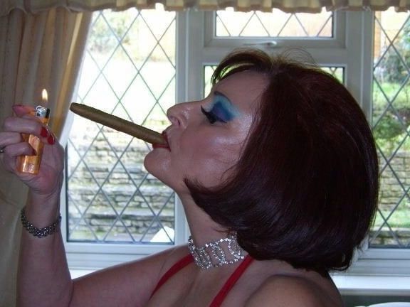 Evelyn Smoking British Gilf Granny