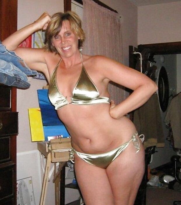 Thick And Sexy BBW MILF Models Gold Bikini At Home