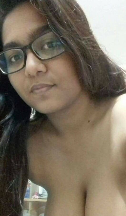 Rimi Roy Showing her Beautiful Natural sexy Body