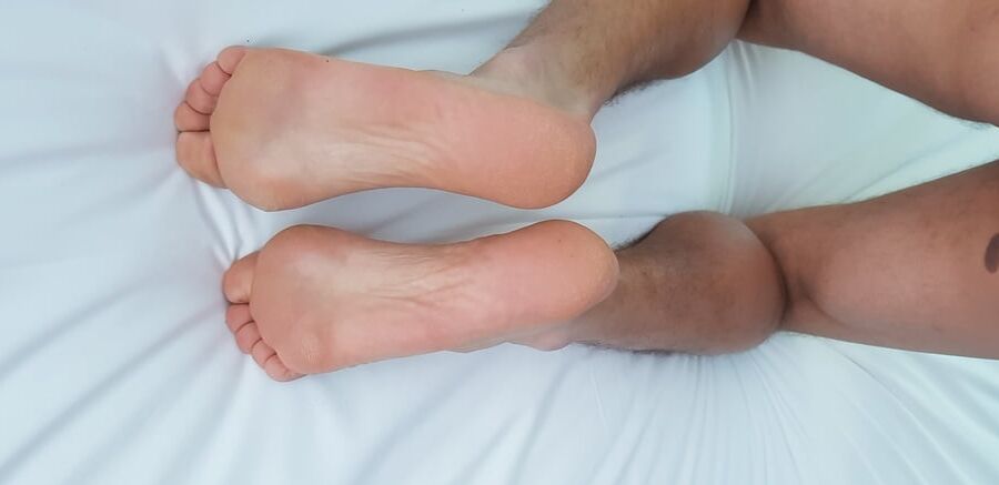 feet,soles and toes