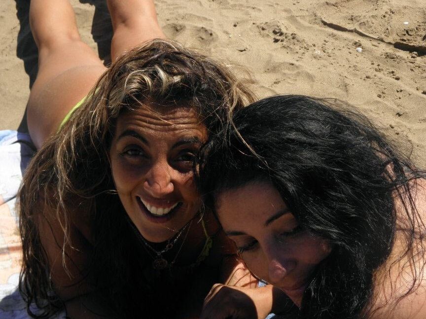 (ARG): Maria and Jessica at the beach!