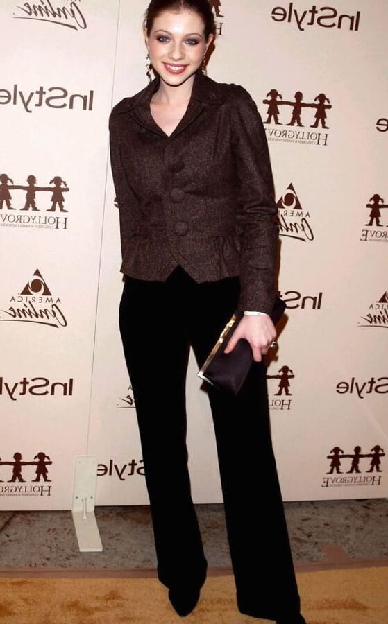 Michelle Trachtenberg cute woman