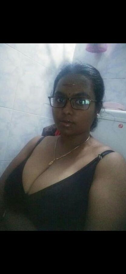 Tamil horny