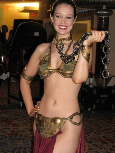 SLAVE LEIA A DAY