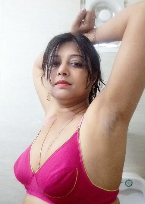 Sexy Horny Bhabhi