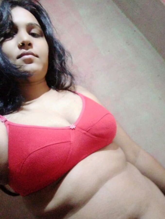 Desi indian girl pooja hot nude