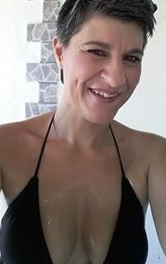 Greek Short hair Milf from Social Media : Eleni