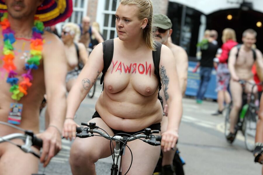 Random WNBR Ladies Vol. (world naked bike ride)