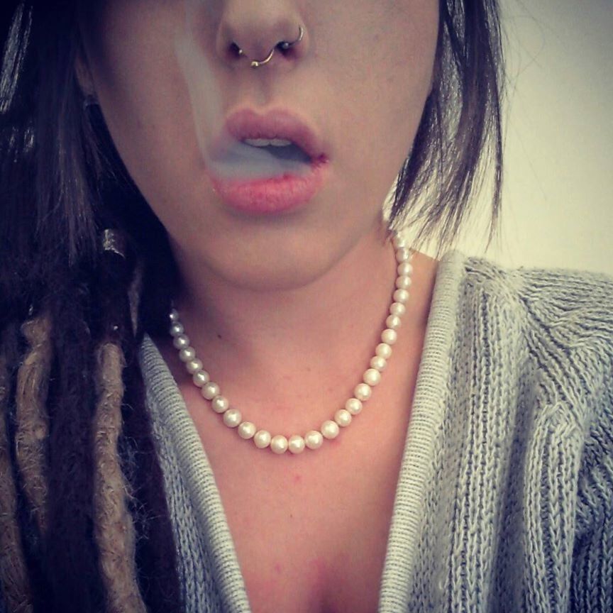 Jewish Hippie Party girl smoking