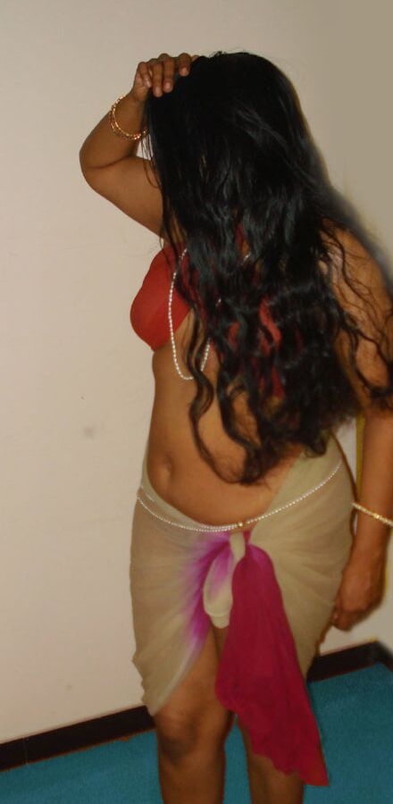 Srilanka Hot Aunty Nadee Sari Stripping Naked