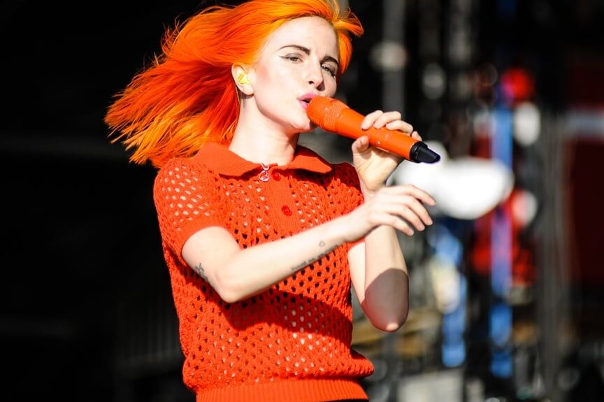 Hayley Williams just begging for it vol.