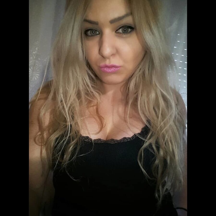 Serbian slut blonde girl big natural tits Jelena Dzipkovic