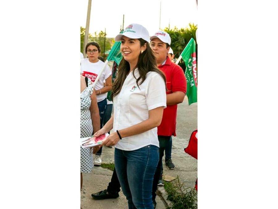 Milf Flaquita y culoncita Candidata mexicana - Politishian