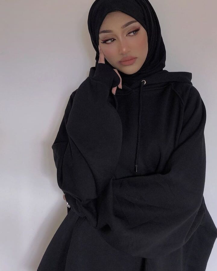 Slutty Face Hijabi Modern Turbanli