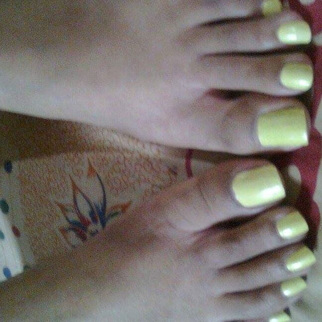 Sri Lankan fetish , long toes nails