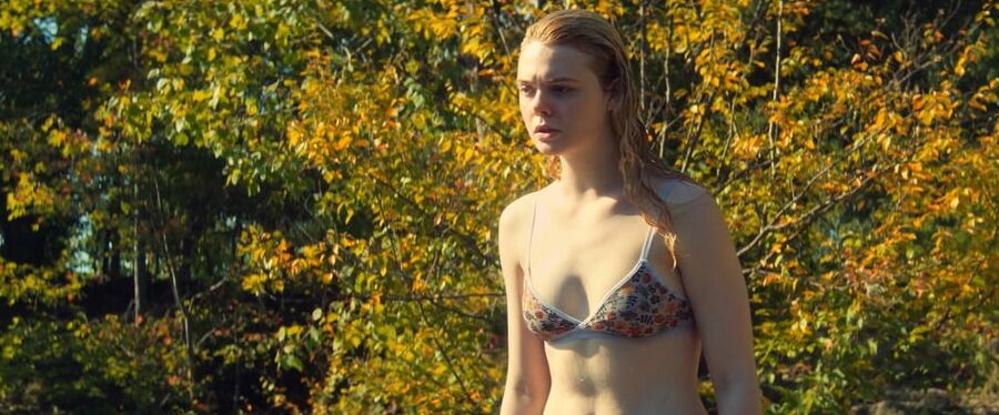 Elle Fanning - Bikini inAll the Bright Places ()