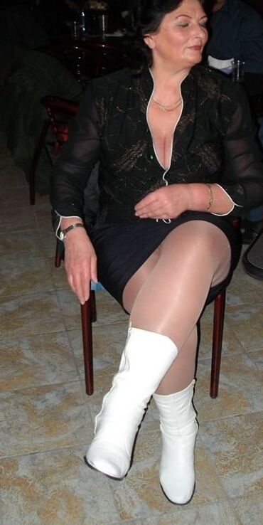 Angy show legs in pantyhose