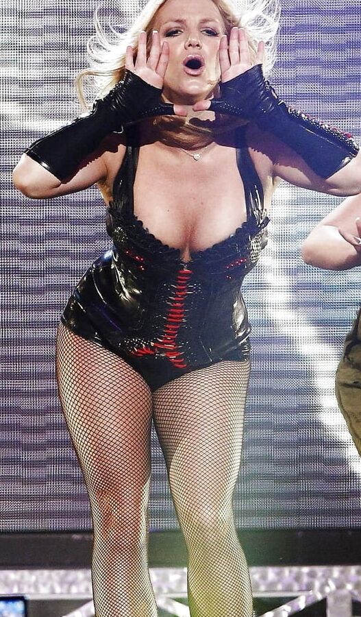 Slutty hot milf Britney Spears