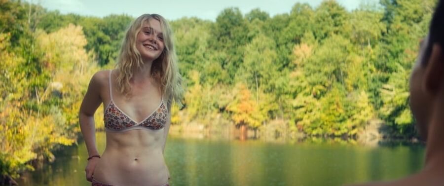 Elle Fanning - Bikini inAll the Bright Places ()