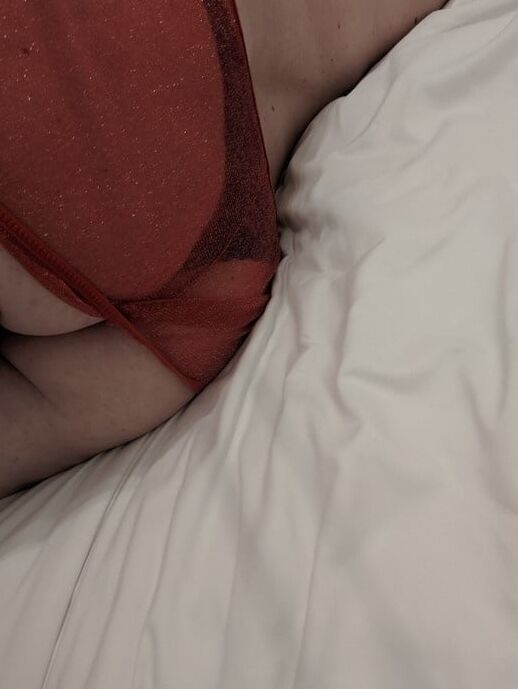 st PUSSY PICS, Red Dress, Red Lips, Thick Hips