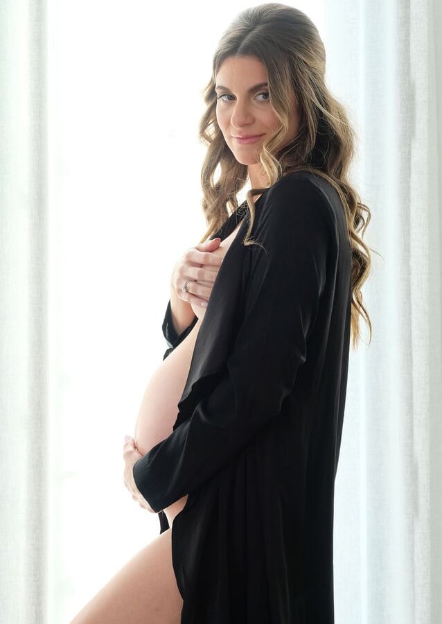Rachel McCord - Pregnancy Photoshoot