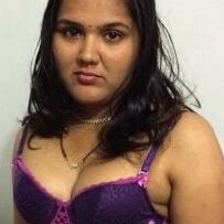 Hot Gujju Bhabhi Saree Stripping