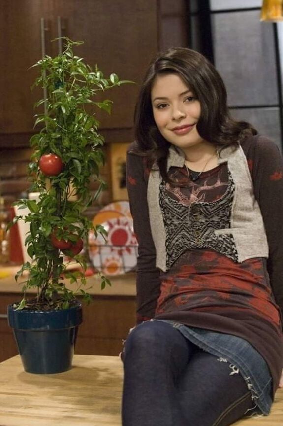 Fap Material: Miranda Cosgrove