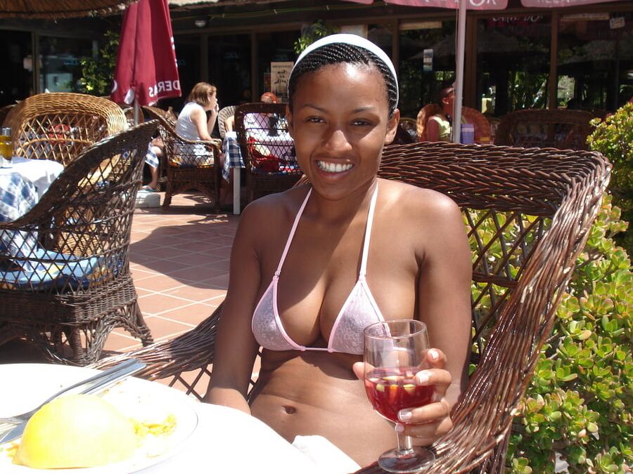 Lovely Ebony Amateur