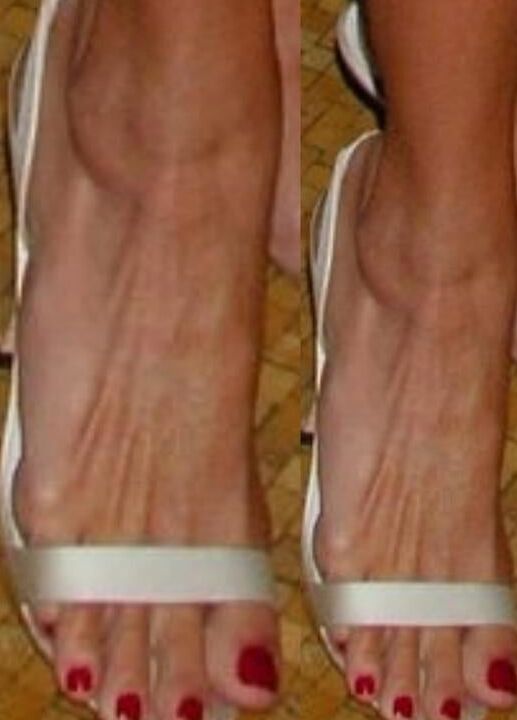 melania trump sexy leg feet and high heel