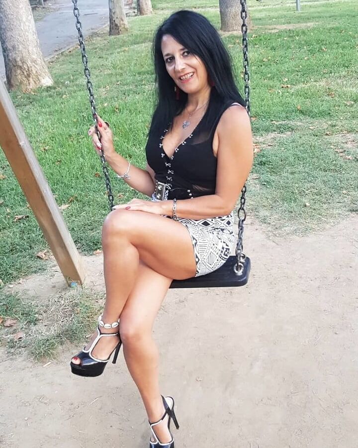 My hot aunt Gina in horny dress