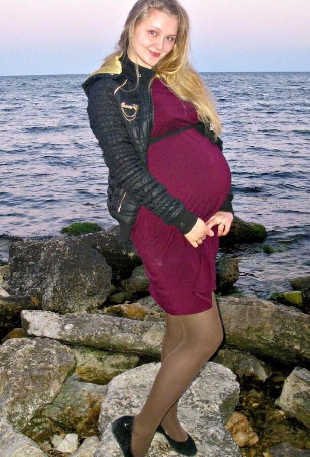 Schwangere in Feinstrumpfhosen