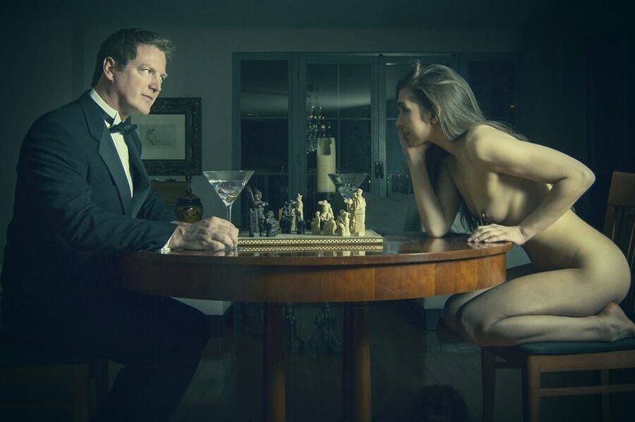 Nude chess