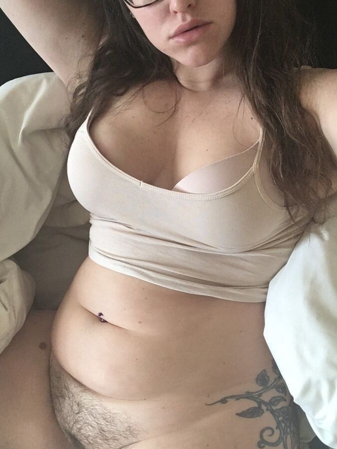 Cum all over my soft belly, PLEASE