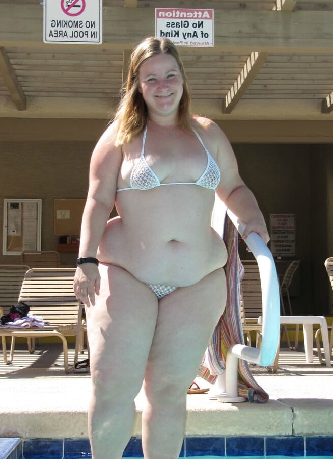 Fat girls like the pool too