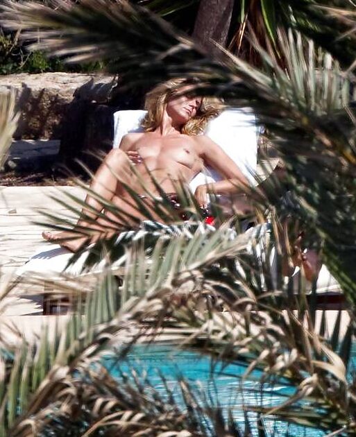 Alejandra Silva topless vacation Italy aug