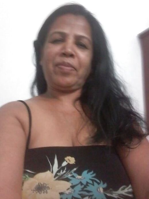 Sinhala sudu aunty