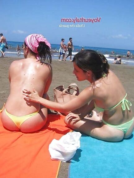 BBW Thongs Bikini - They are not shy (Beach Voyeur Samples)