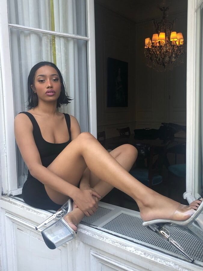 SHAY - Sexy French Ebony Babe